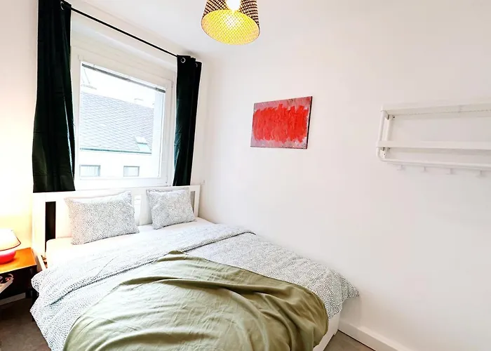 Appartement Charming Three Bedrooms Near Station Vienne