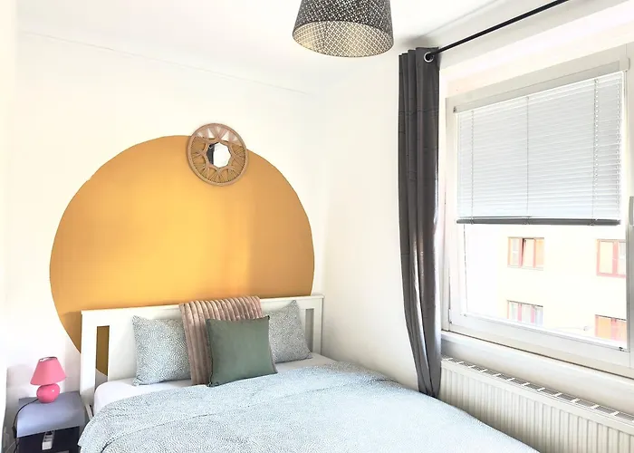 Appartement Charming Three Bedrooms Near Station *